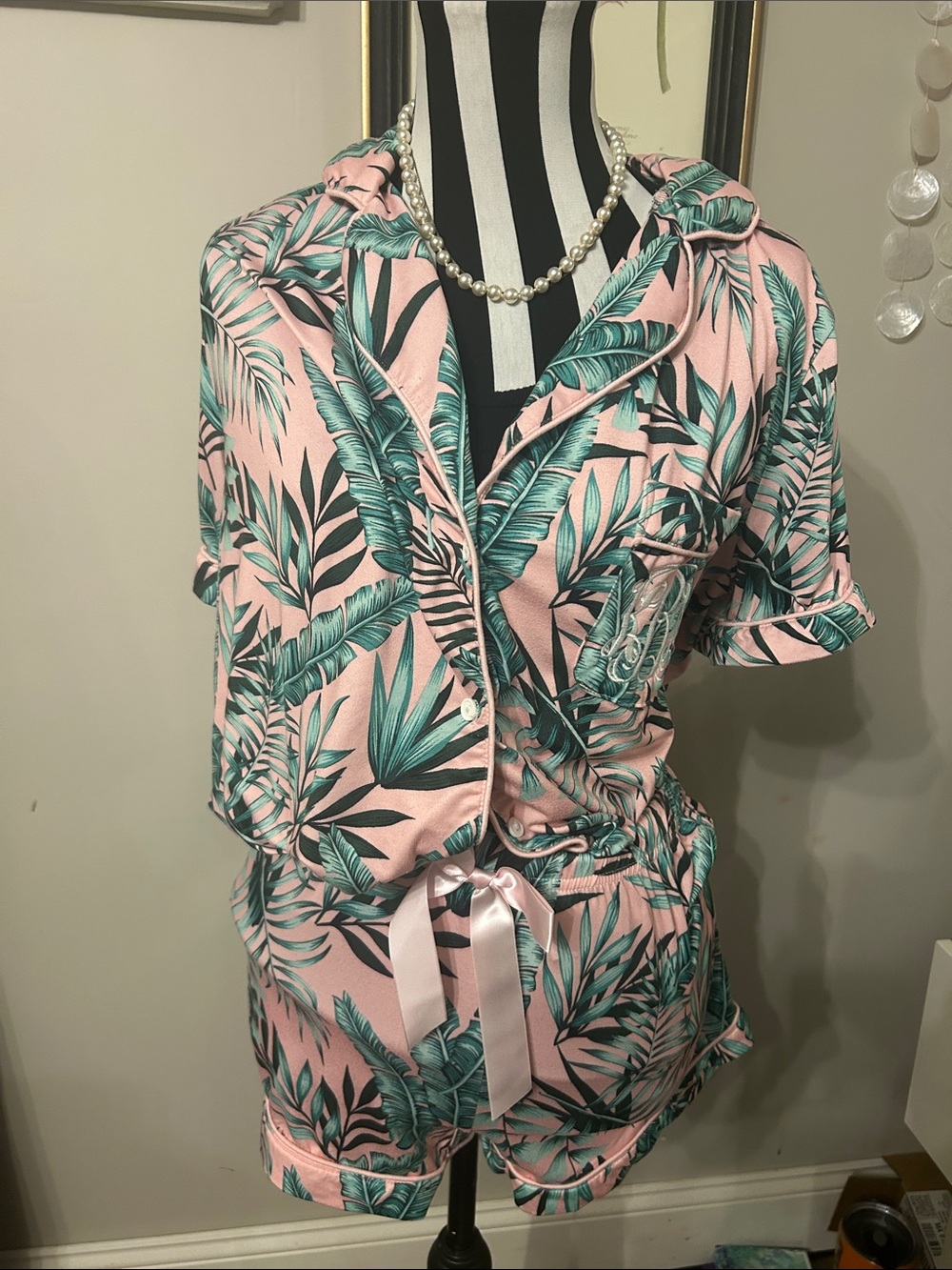 Women’s Light pink/ green Palm-Print leaf pajamas s/m